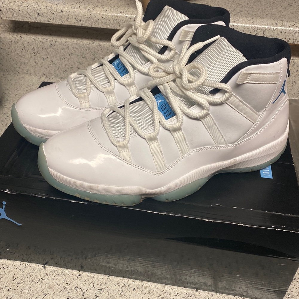 Air Jordan Retro 11s Legend Blue